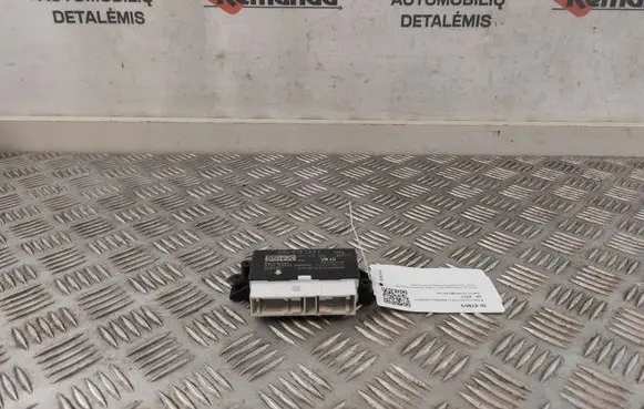 Audi TT TTS RS Mk3 8S Parking PDC control unit/module 5Q0919283F 5Q0919283