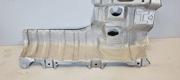 Nissan Qashqai J12 Exhaust heat shield 747586UA0A