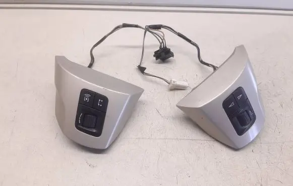 Opel Corsa D Steering wheel buttons/switches 13222330 F070716
