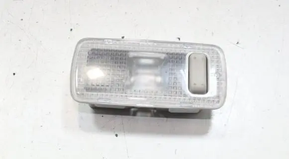 Subaru Outback (BS) Rear seat light