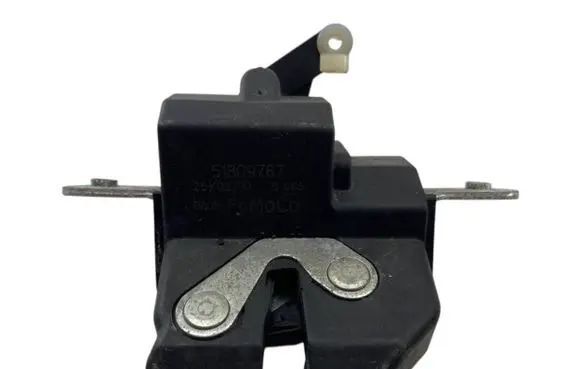 Ford Ka Tailgate/trunk/boot lock/catch/latch 51809767