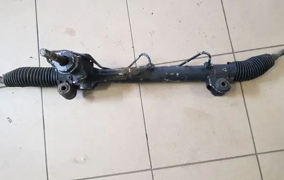 Opel Zafira B Steering rack