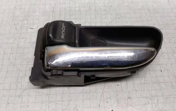 Subaru Legacy Front door interior handle