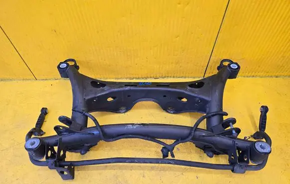 Volvo XC40 Rear subframe 32221557