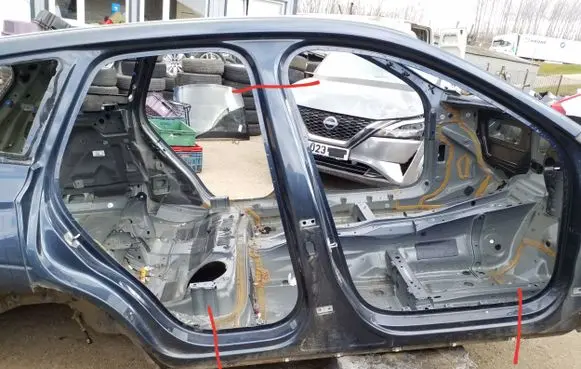 Volvo XC60 Pillar (middle) 