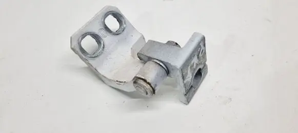 Alfa Romeo Giulia Front door lower hinge 50552725