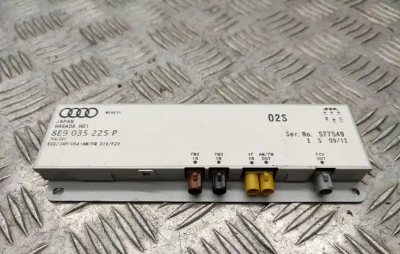 Seat Exeo (3R) Aerial antenna amplifier 8E9035225P