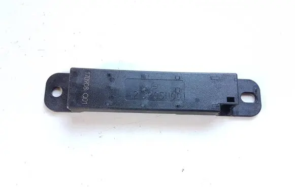 Mercedes-Benz E W213 Interior comfort aerial antenna A2139051100