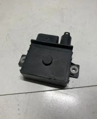 BMW 3 E90 E91 Glow plug pre-heat relay 779800003