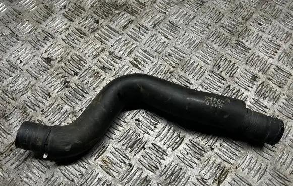 Mazda 3 III Engine coolant pipe/hose S562