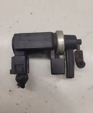 Audi A8 S8 D3 4E Turbo solenoid valve 4E0906628 72290308