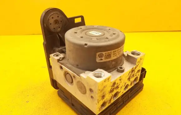 Volkswagen PASSAT B8 ABS Pump 3Q0907379AA