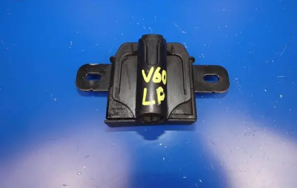 Volvo V60 Engine bonnet/hood lock/catch