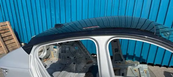 Volvo C40 Sunroof glass 