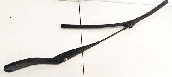 Volvo S40 Front wiper blade arm 30698249