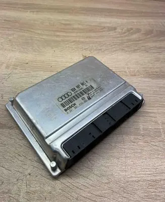Audi A4 S4 B5 8D Engine control unit/module ECU 8D0907401H 0281001834