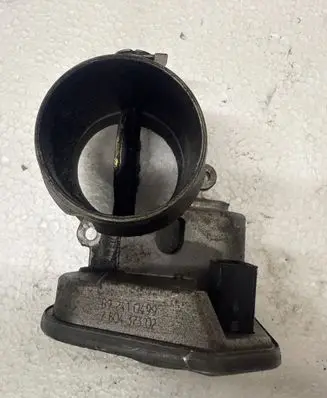BMW 1 E82 E88 Throttle valve B92410499 7804373