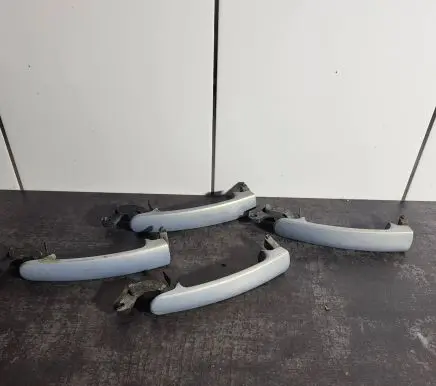 Seat Ibiza III (6L) Front door exterior handle 3B0837207