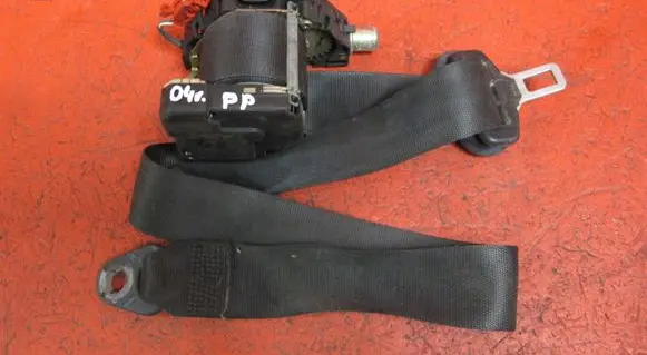 Smart ForTwo I Front seatbelt