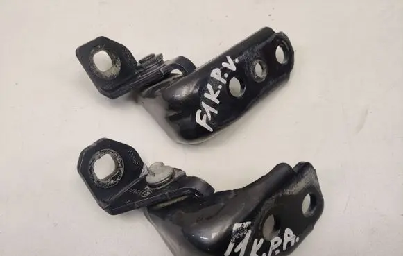 Ford F150 Front door hinge set 26521 25821