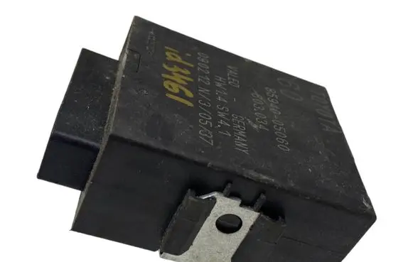 Toyota Avensis T270 Window wiper relay 8594005060 603034