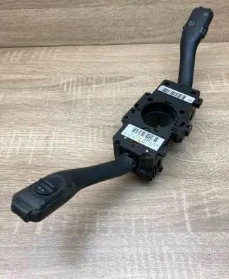 Audi A3 S3 8L Wiper turn signal indicator stalk/switch 8L0953513H