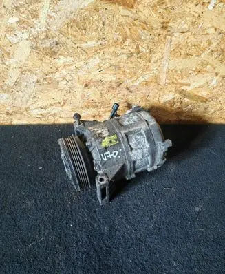 Volvo V70 Air conditioning (A/C) compressor (pump) 31250519