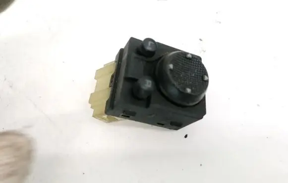 Volkswagen Golf III Wing mirror switch 1H0959565