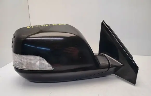 Honda CR-V Front door electric wing mirror 