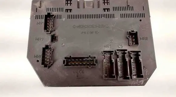 Mercedes-Benz S W221 Central body control module A2215401101