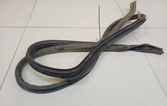 Honda FR-V Rubber seal rear door 