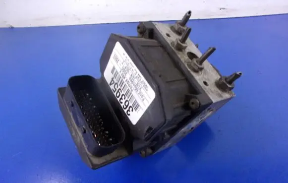 Ford Mondeo Mk III ABS Pump 1S71-2M110-AF