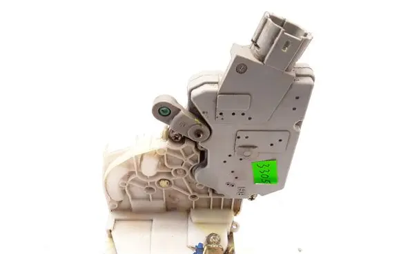 Nissan Primera Rear door lock