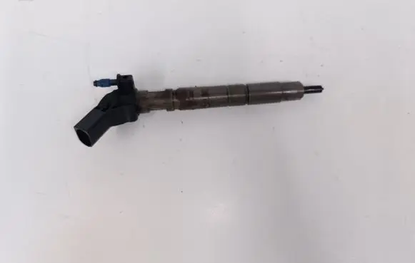 Hyundai ix35 Fuel injector 338002F000 0445116018