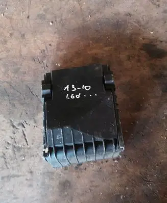 Audi A3 S3 8P Fuse box cover 1K0937132F