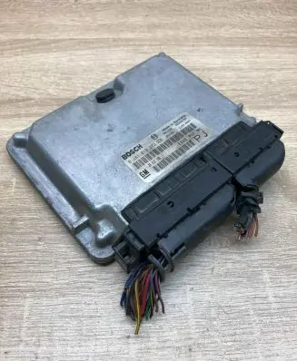 Opel Omega B2 Engine control unit/module ECU 24417198 0281010273