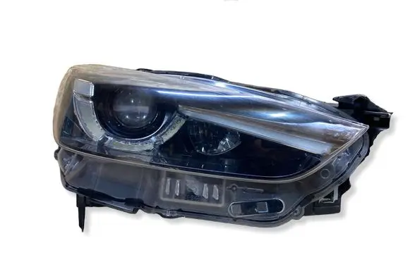 Mazda CX-3 Headlight/headlamp D10E51030