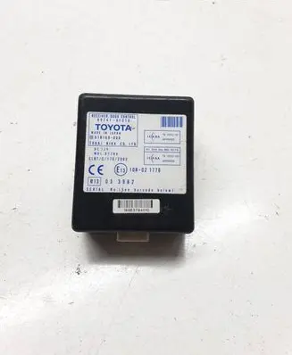 Toyota Corolla Verso AR10 Door control unit/module 897410F010 61B168000 10R021776