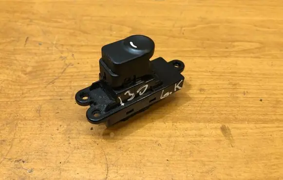 Hyundai i30 Electric window control switch
