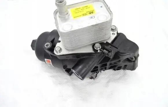 Oil filter mounting bracket