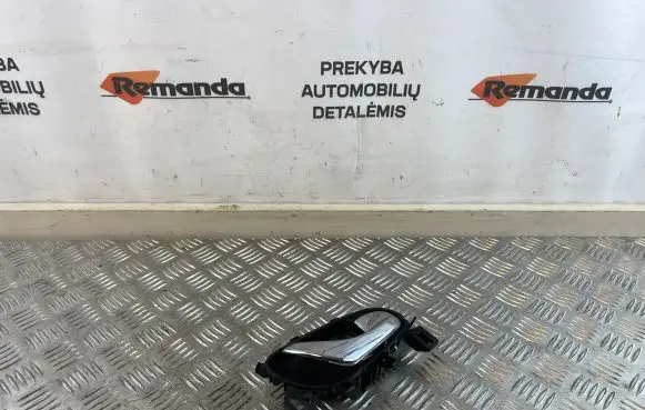 Nissan Qashqai Front door interior handle 806704EA0A 33505308