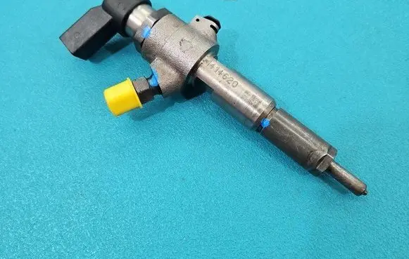 Fuel injector