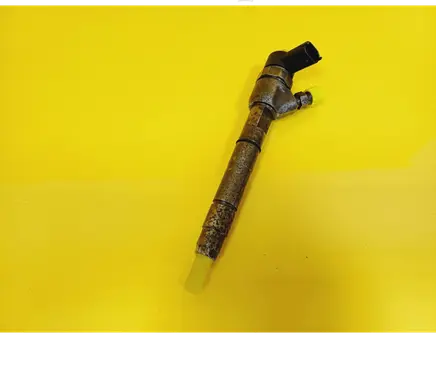 Fuel injector