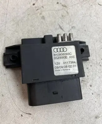Audi A5 8T 8F Fuel injection pump control unit/module 8K0906093C