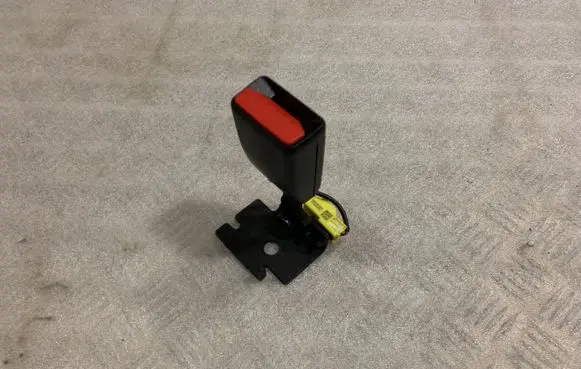 Volvo XC40 Rear seatbelt buckle 31462139