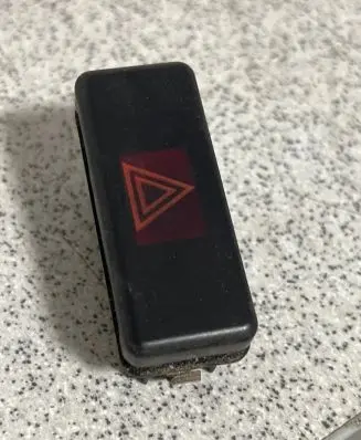 BMW 5 E39 Hazard light switch 8350947