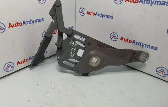 Engine bonnet/hood hinges