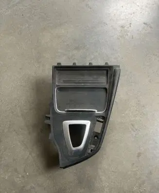 BMW 4 F32 F33 Cup holder front 8293900 B0701731