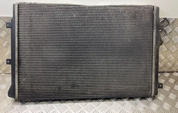 Audi A3 S3 8P Coolant radiator 1K0121251N