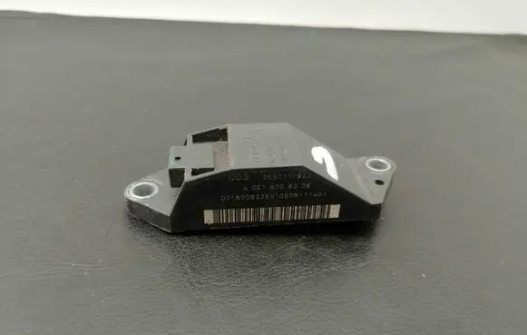 Mercedes-Benz E W211 Airbag deployment crash/impact sensor A0018209326